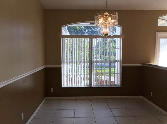 128 Pepper Tree Cres, West Palm Beach, FL 33411