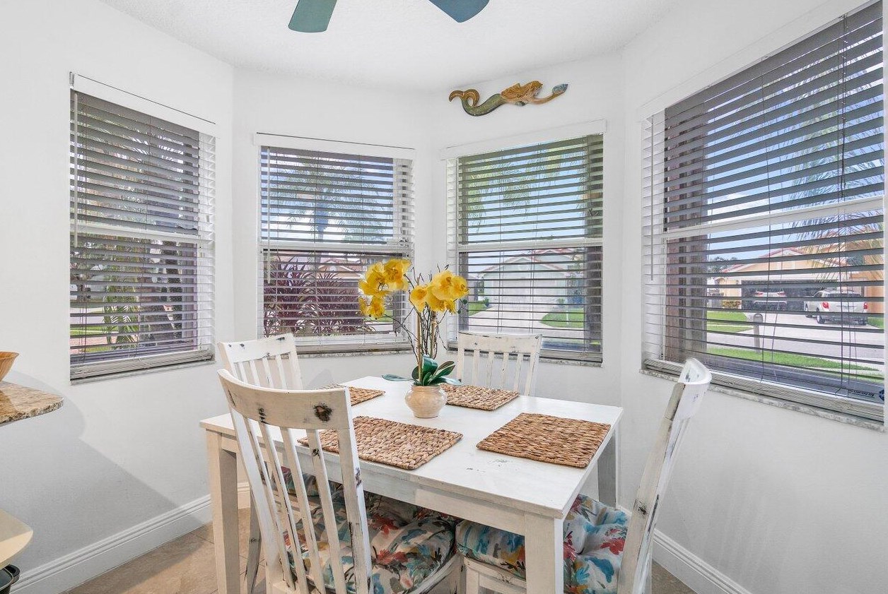 8593 Tourmaline Blvd, Boynton Beach FL  33472-2421 exterior