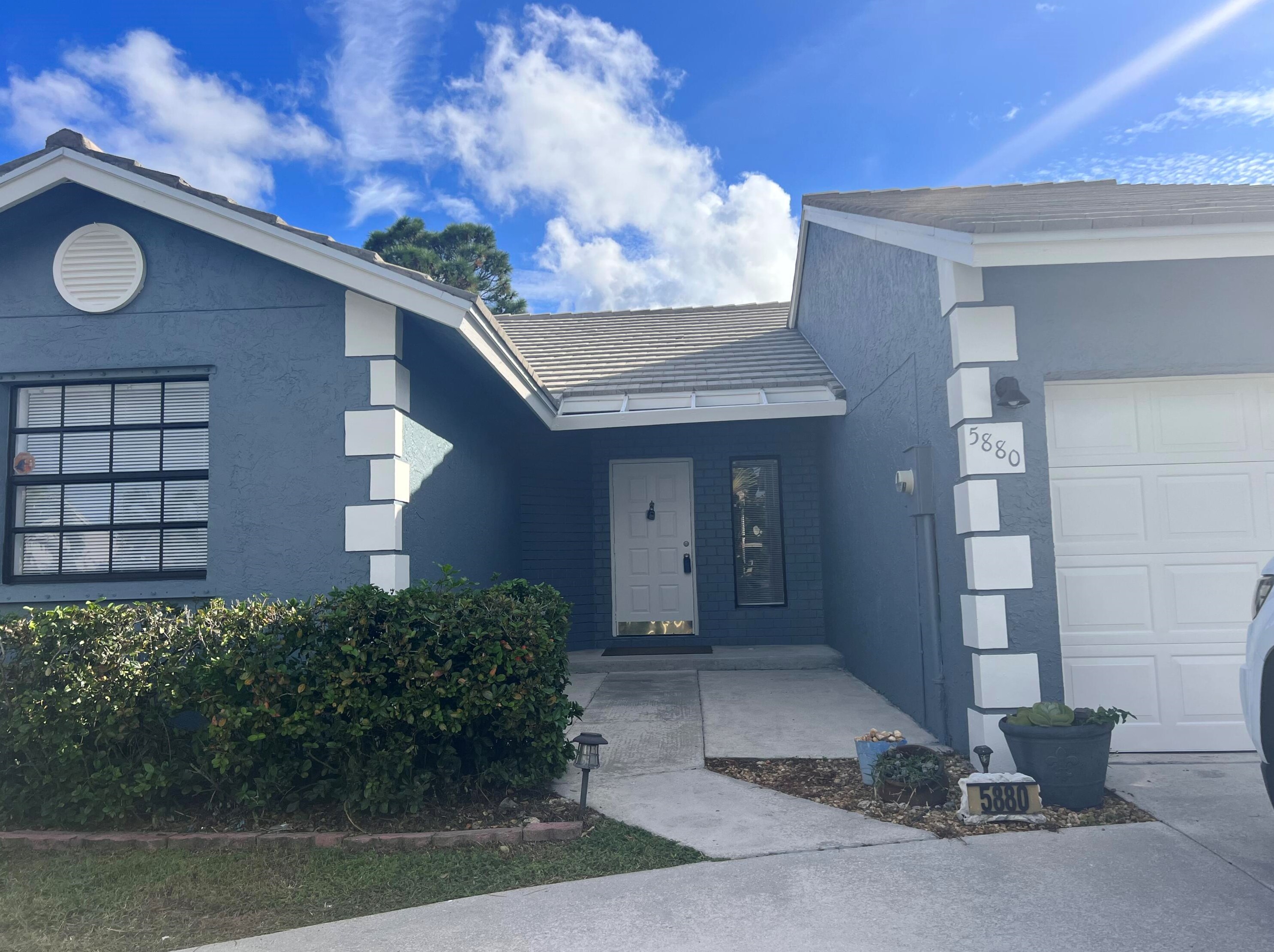 5880 Strawberry Lakes Cir, Lake Worth, FL 33463-6506