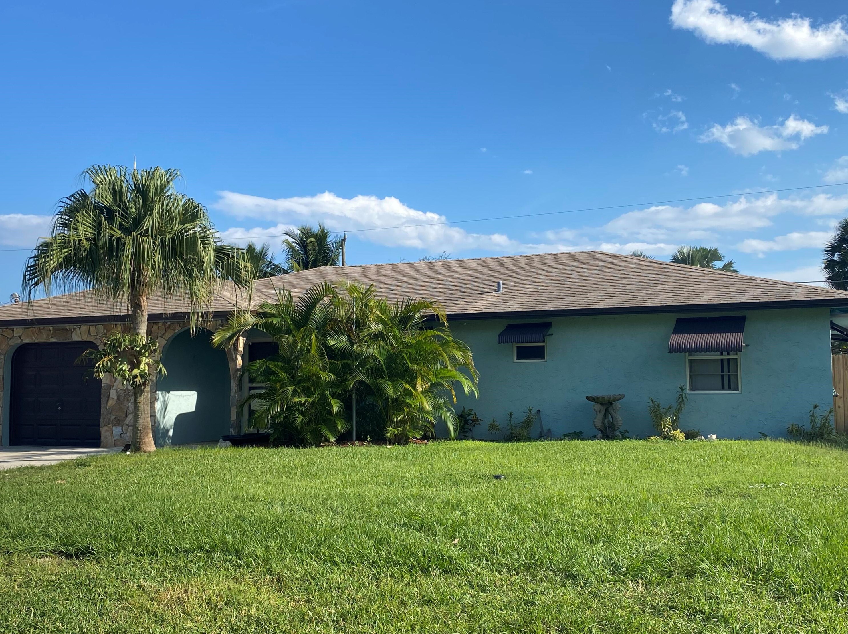 8082 Helen Ter, Hobe Sound, FL 33455-4027