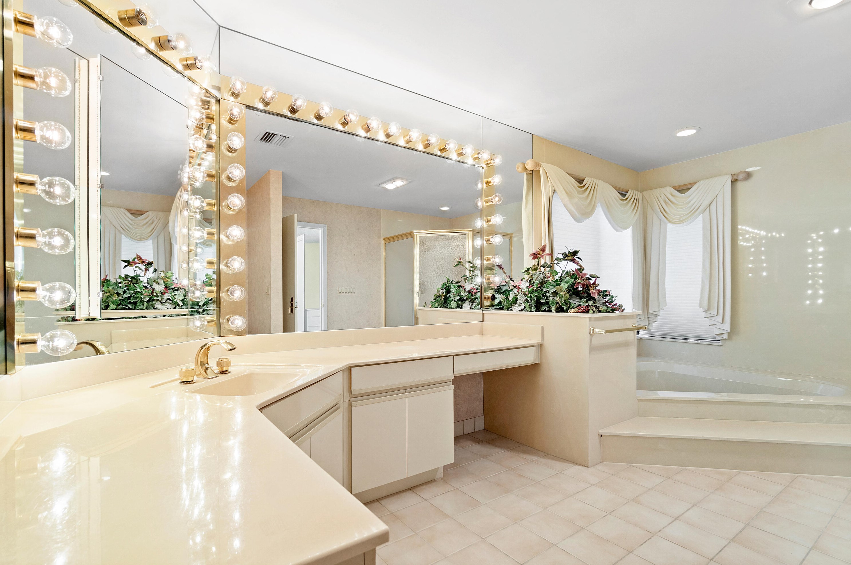 4548 Bocaire Blvd, Boca Raton FL  33487-1155 exterior