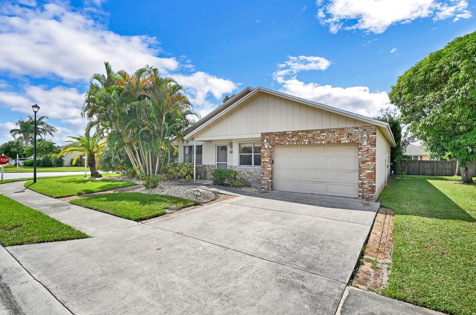 101 Wandering Trl, Jupiter, FL 33458-7328