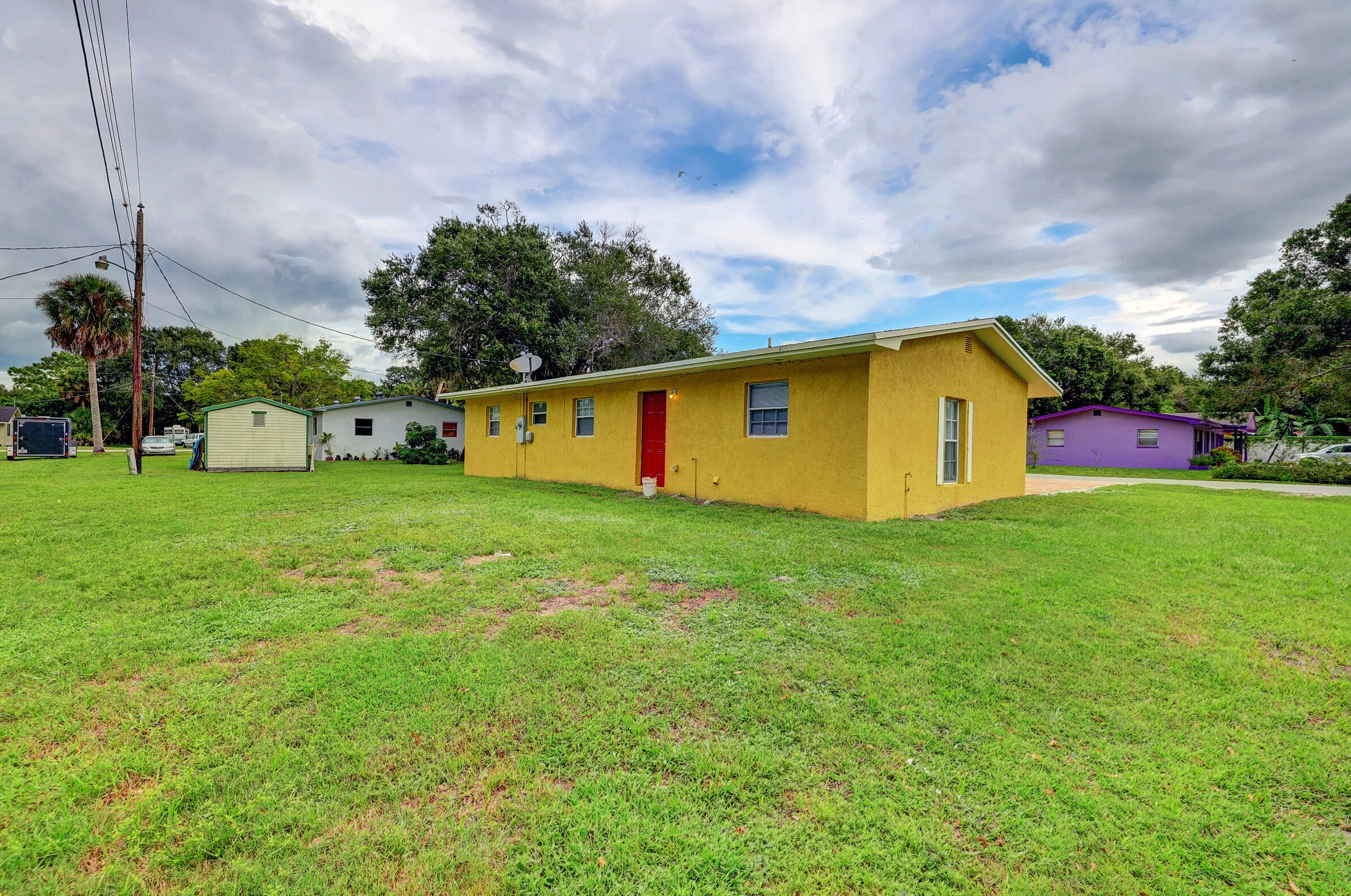 1305 15th Ave, Okeechobee FL  34972-3057 exterior