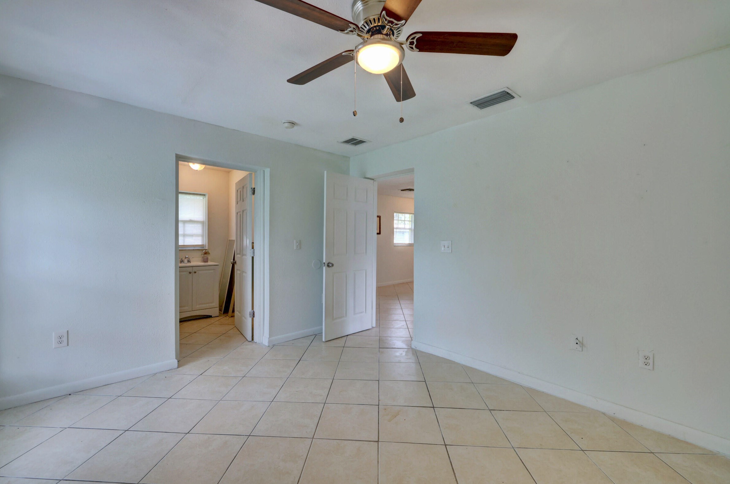 1305 15th Ave, Okeechobee FL  34972-3057 exterior