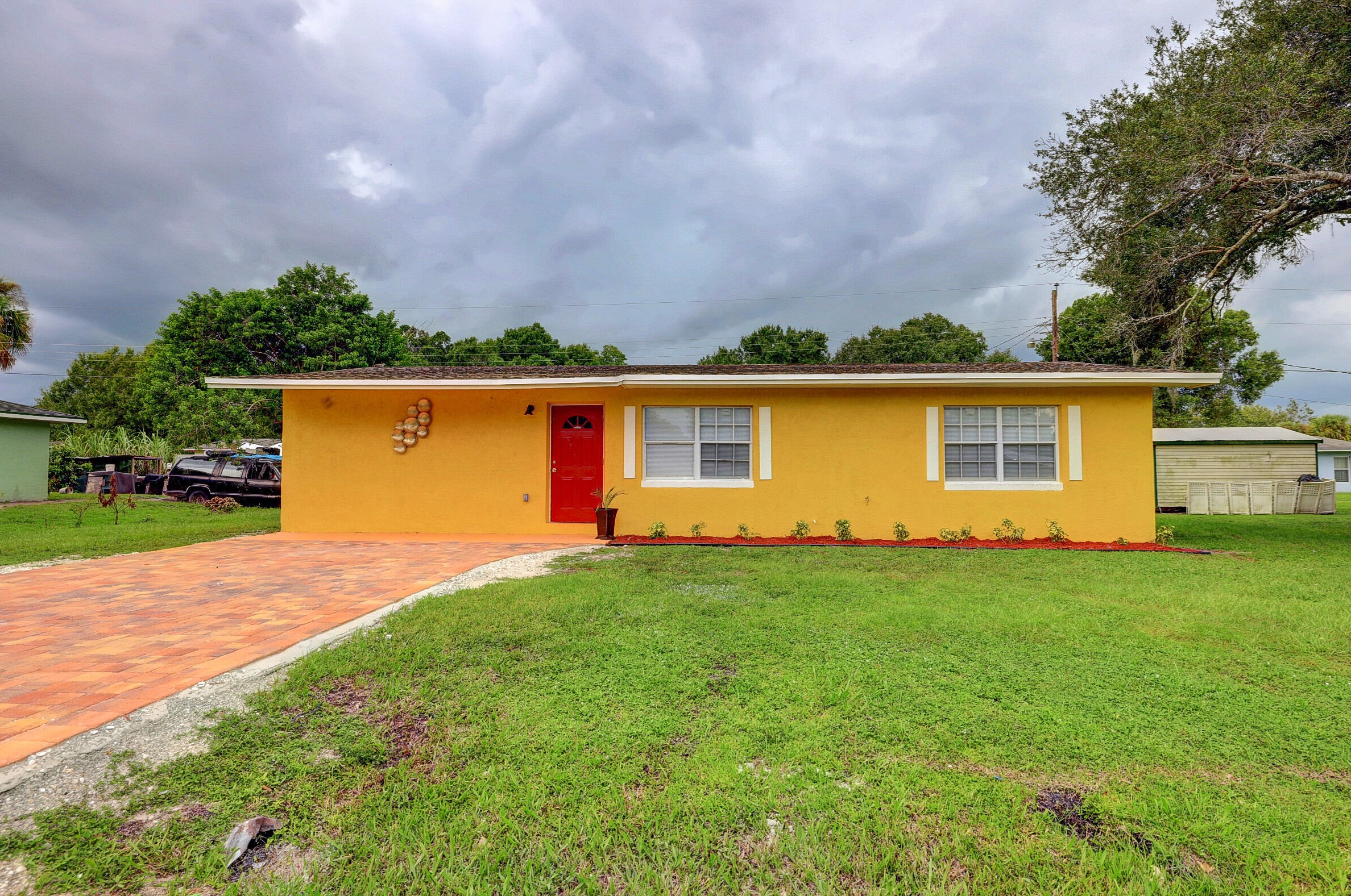 1305 15th Ave, Okeechobee FL  34972-3057 exterior