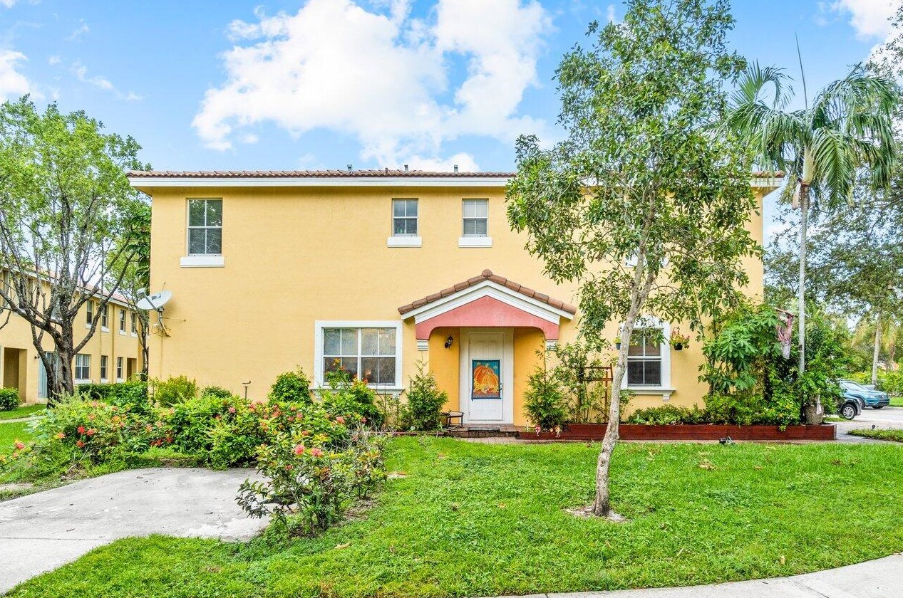 2316 Shoma Ln, West Palm Beach, FL 33414-4344