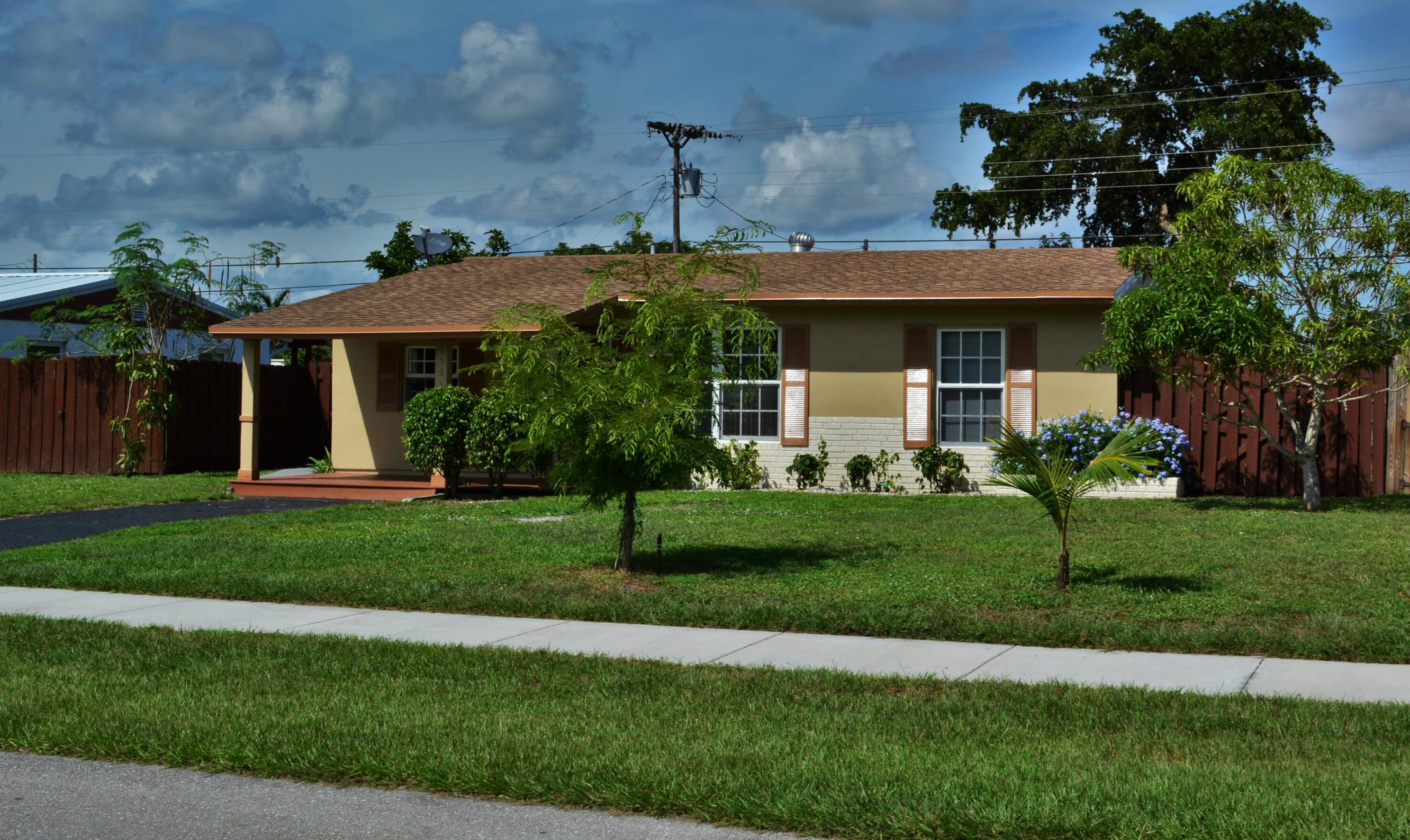 5531 38th Ct, Lake Worth, FL 33463-3263