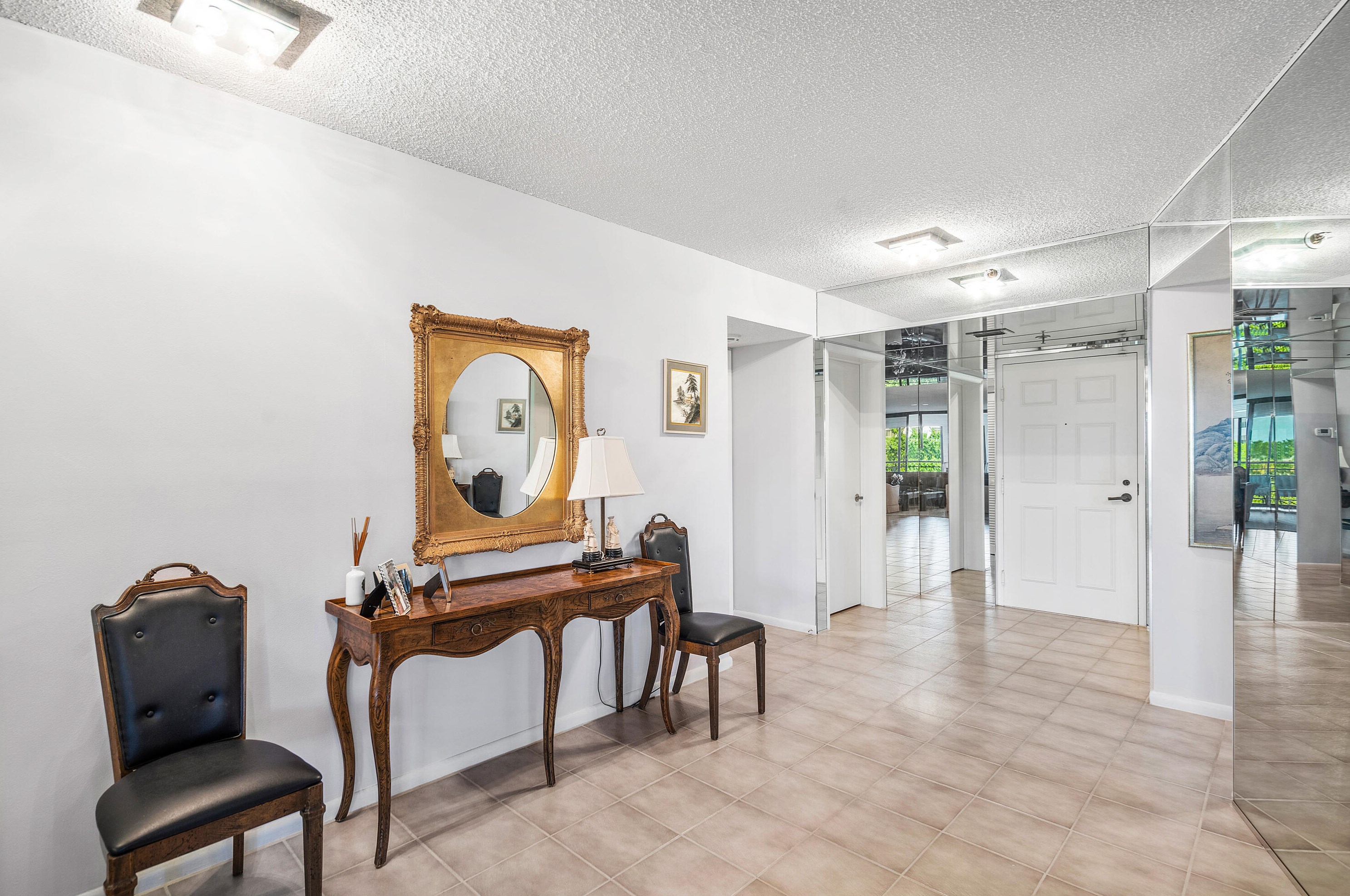 7582 Regency Lake Dr, Boca Raton, FL 33433-2829