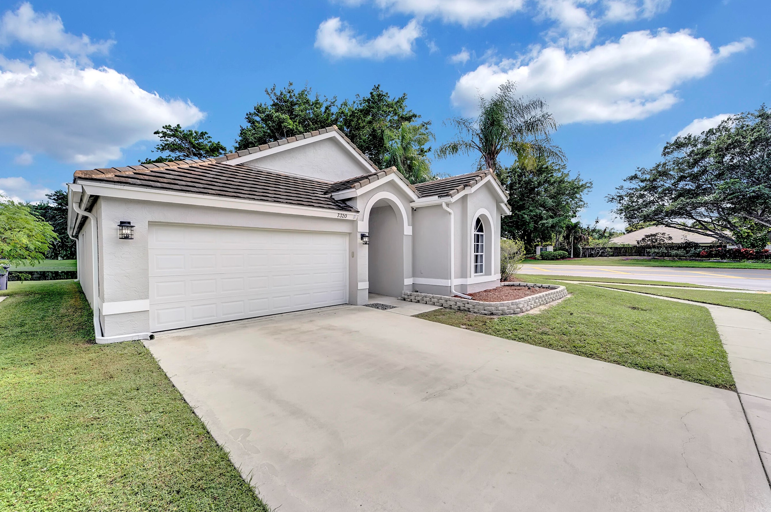 7320 Ashley Shores Cir, Lake Worth, FL 33467-7614