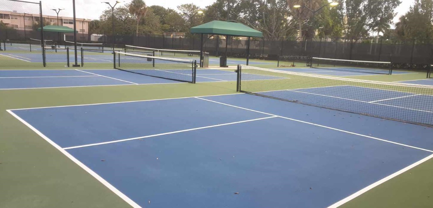 1001 Hillcrest Ct, Hollywood FL 33021-7886 exterior