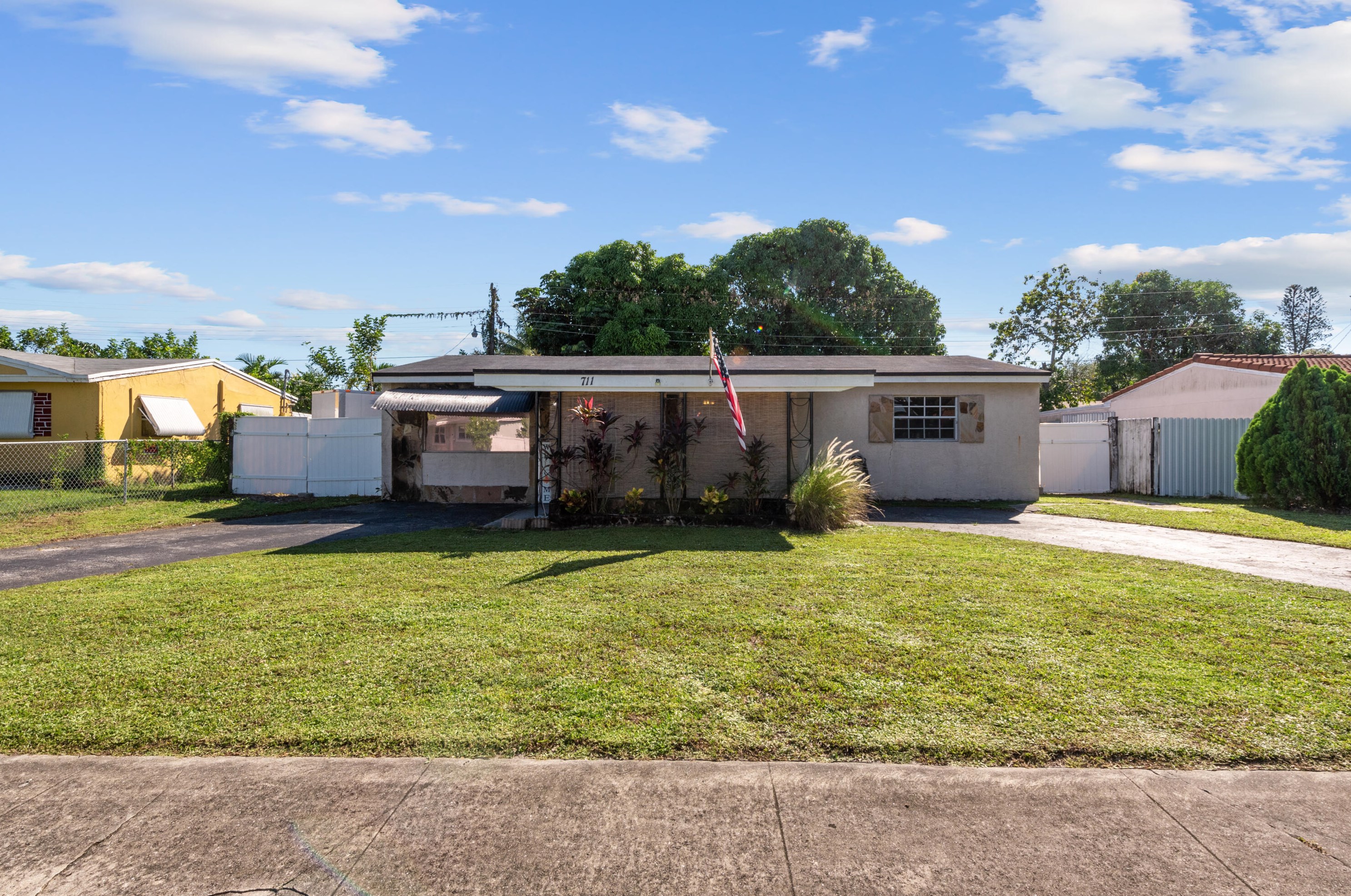 711 64 Ter, Hollywood FL 33023-1239 exterior