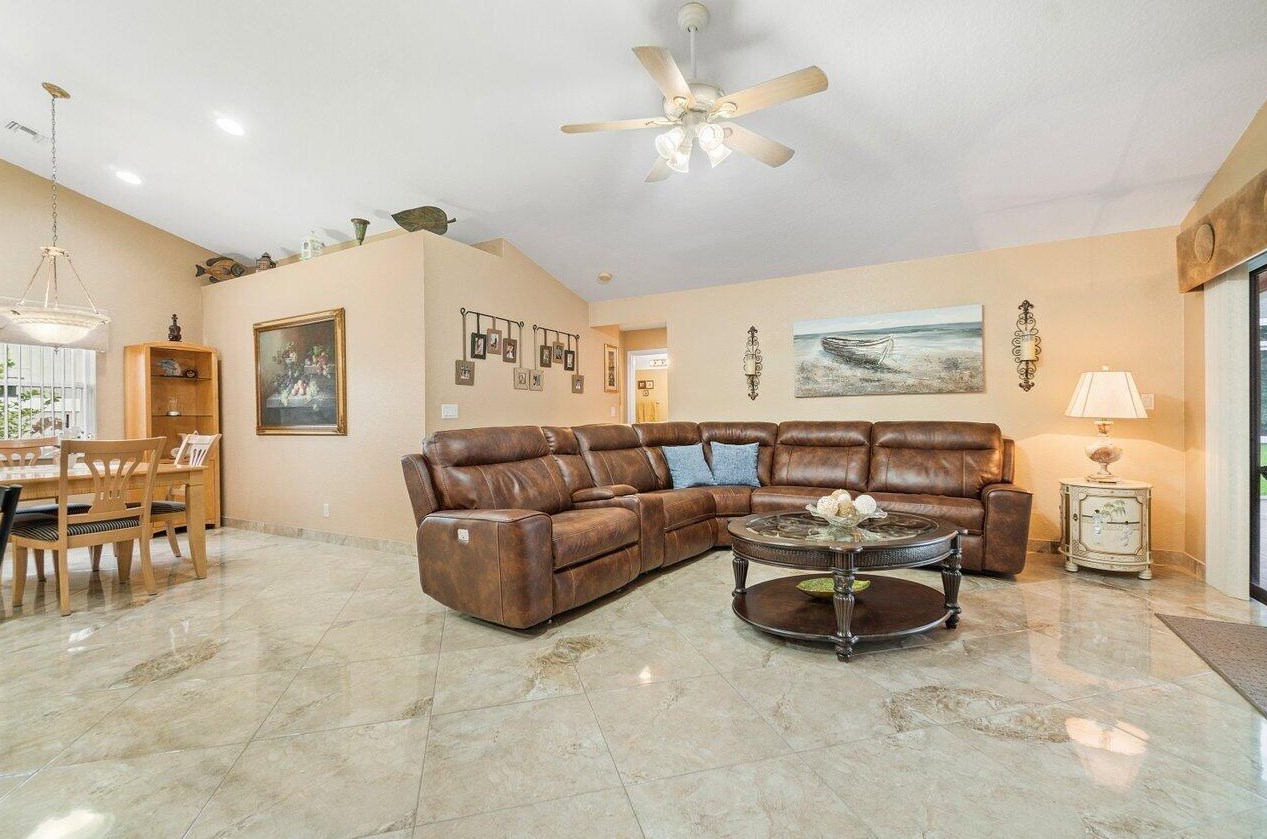 7207 Brickyard Cir, Lake Worth FL 33467-7239 exterior