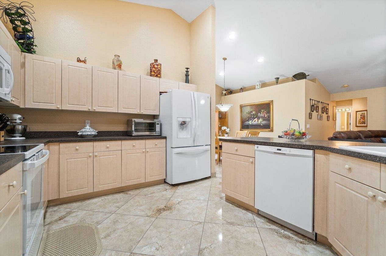 7207 Brickyard Cir, Lake Worth FL 33467-7239 exterior