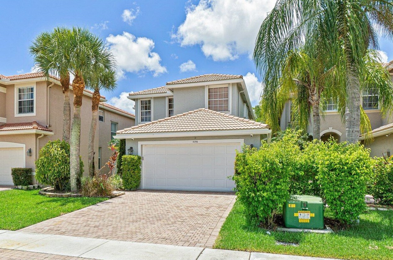 5096 Starblaze Dr, Lake Worth, FL 33463