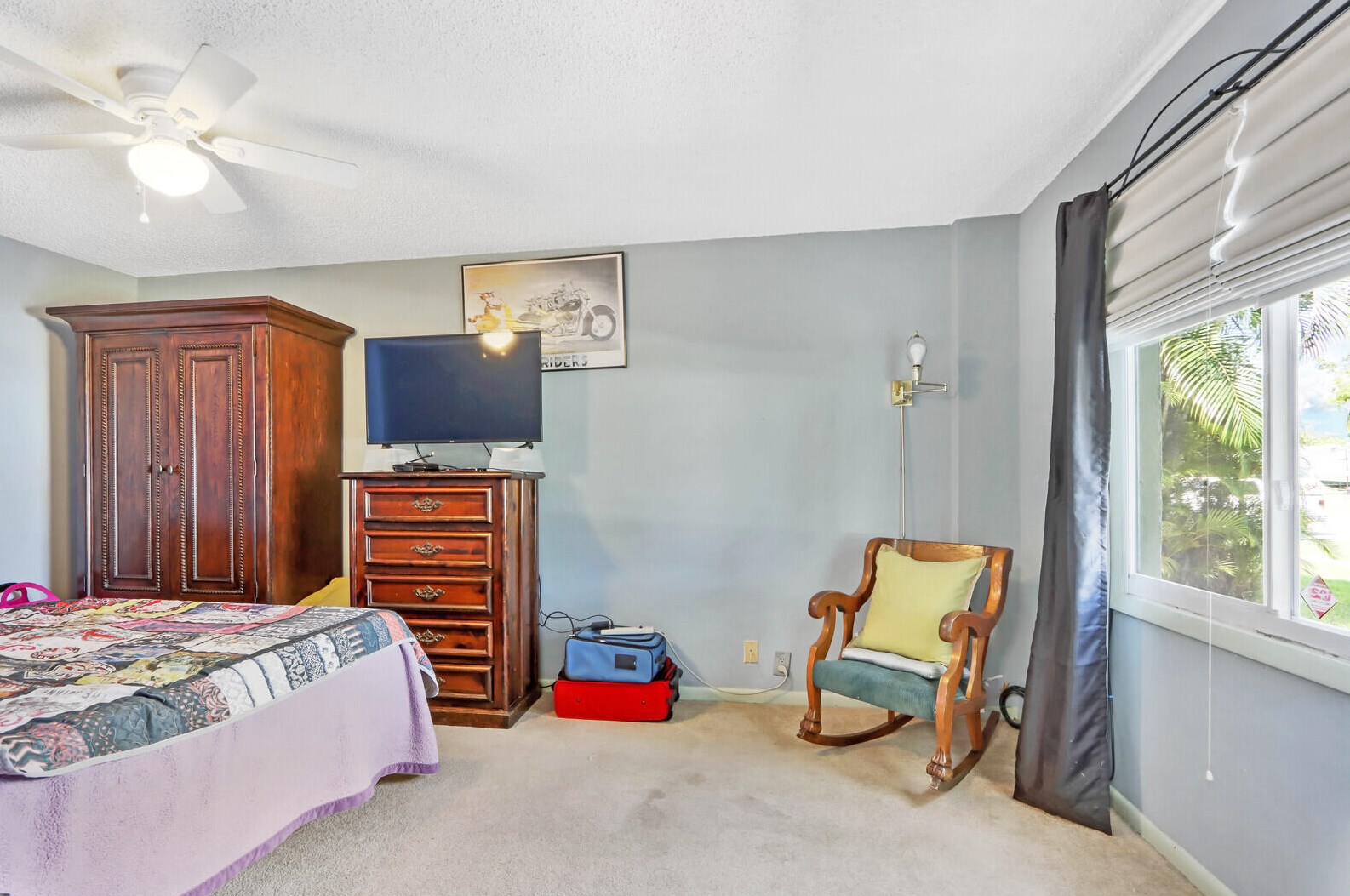 998 Mohican Blvd, Jupiter FL exterior