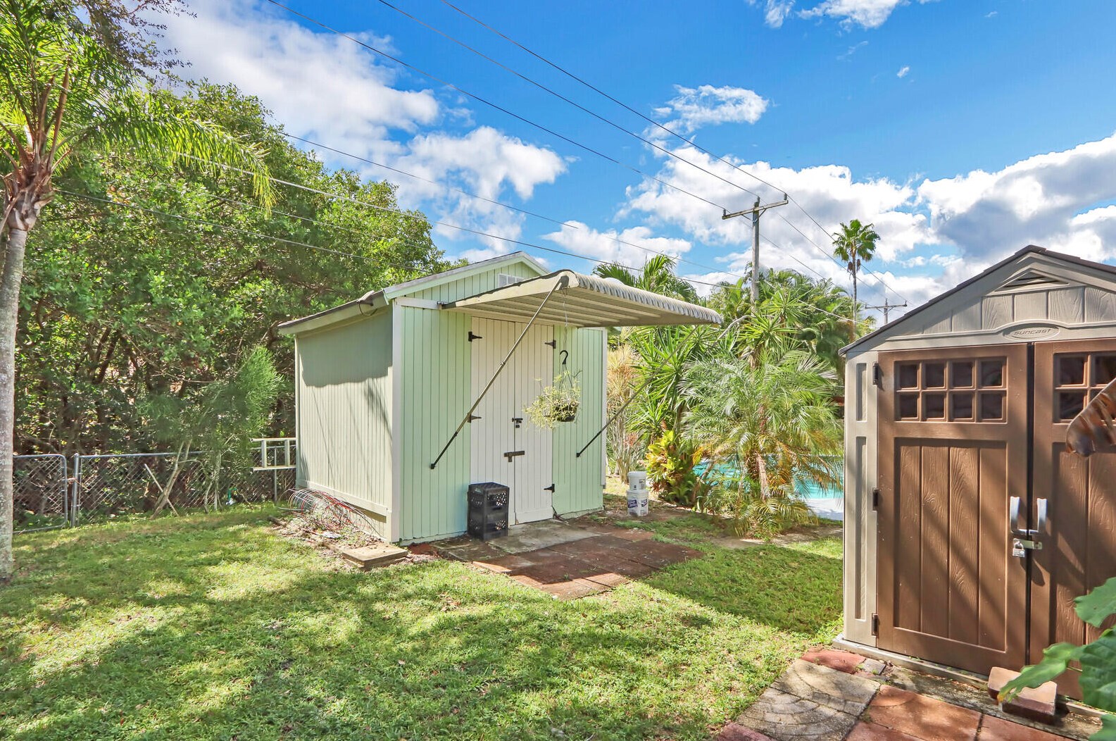 998 Mohican Blvd, Jupiter FL exterior