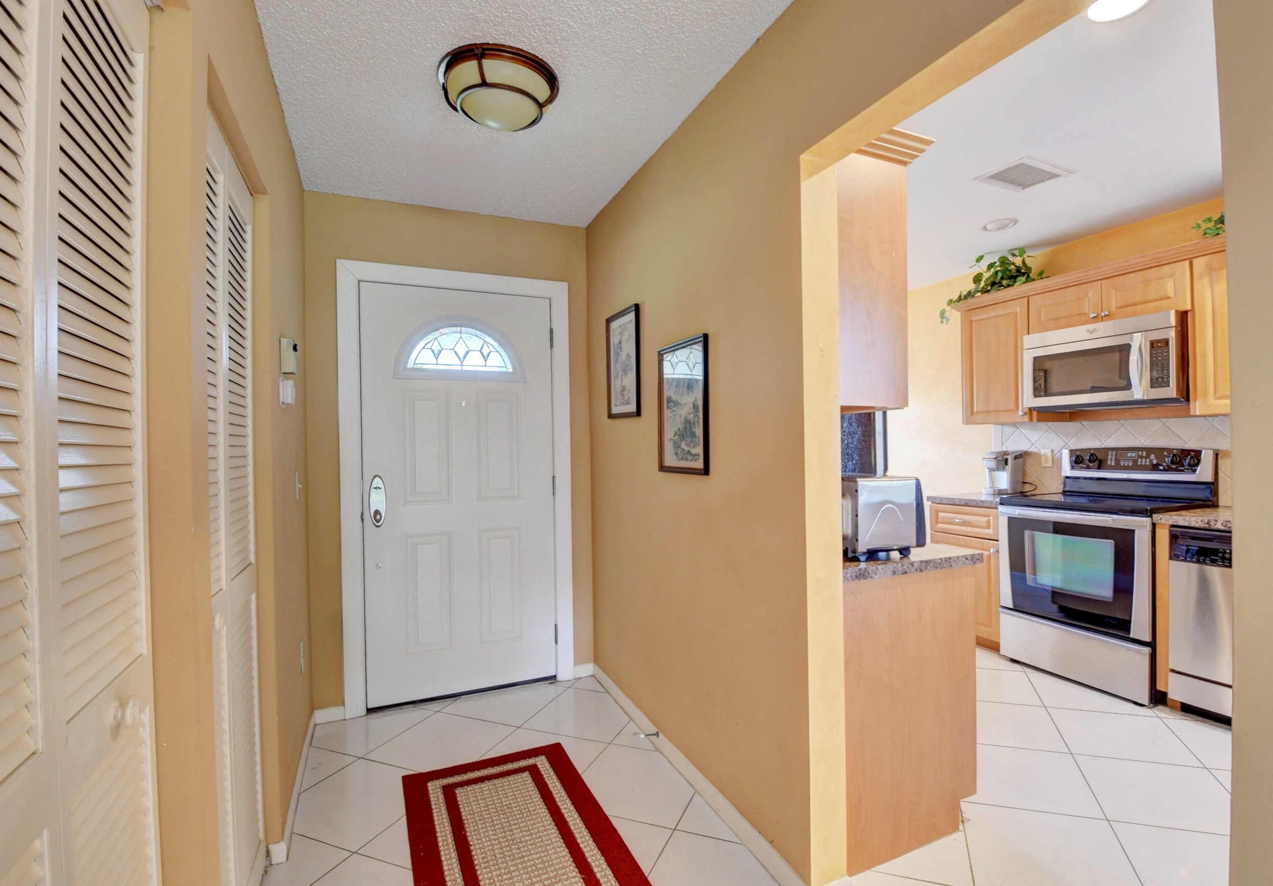 10 Stratford Dr #b, Boynton Beach, FL 33436