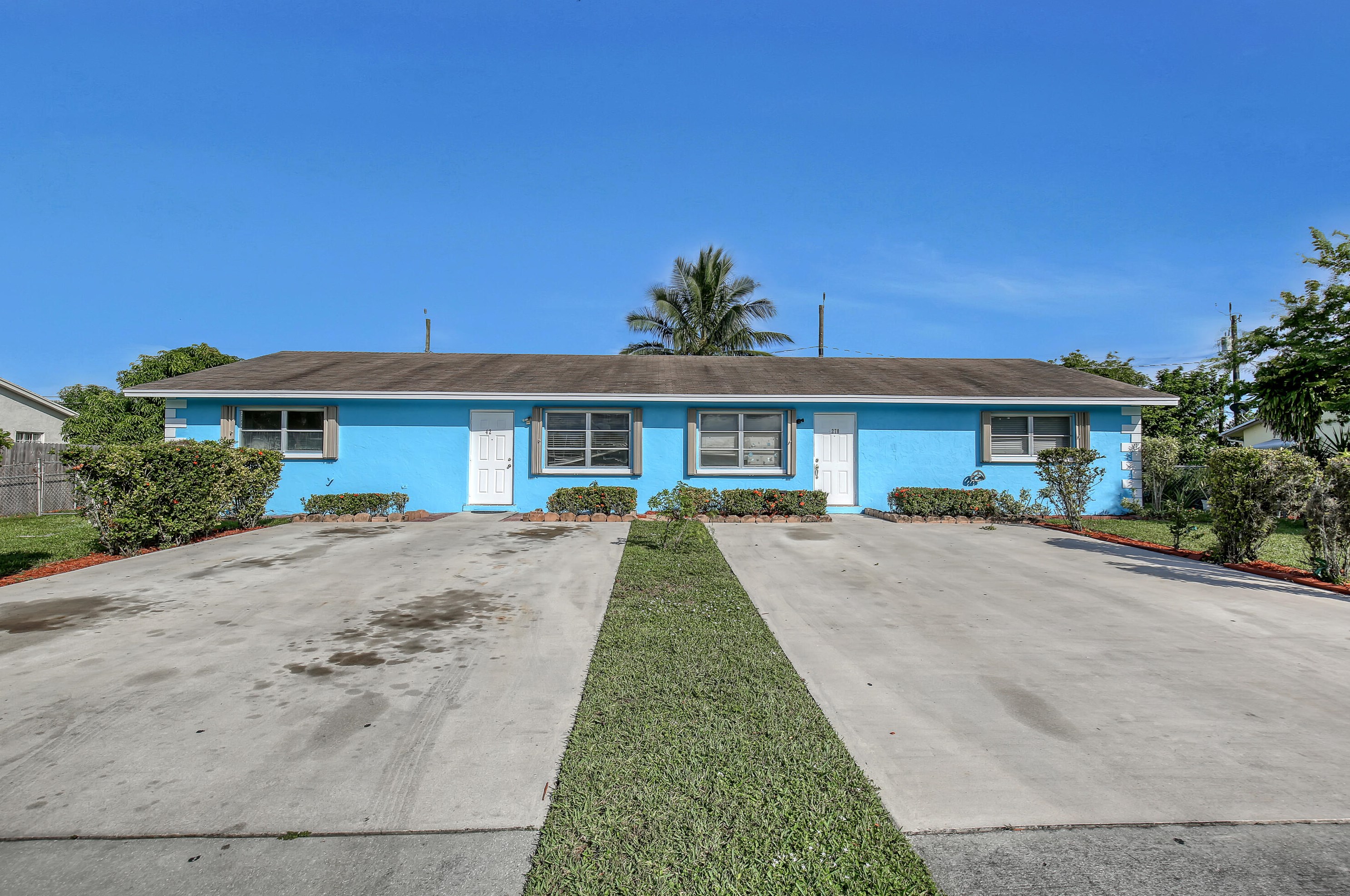 4276 Heine Dr, Lake Worth, FL 33461-4427