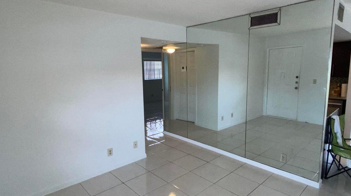 4129 Oak Terrace Dr, Lake Worth, FL 33463