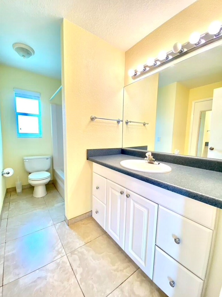 207 Sims Creek Dr, Jupiter FL  33458-3911 exterior