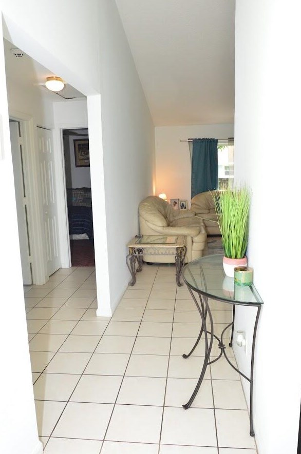 3282 Artesian Dr, Lake Worth FL 33462-3613 exterior