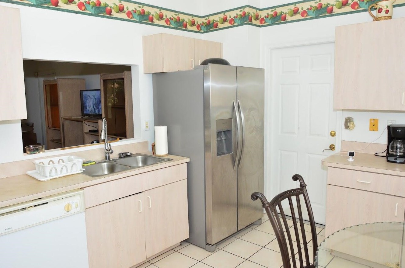 3282 Artesian Dr, Lake Worth FL 33462-3613 exterior