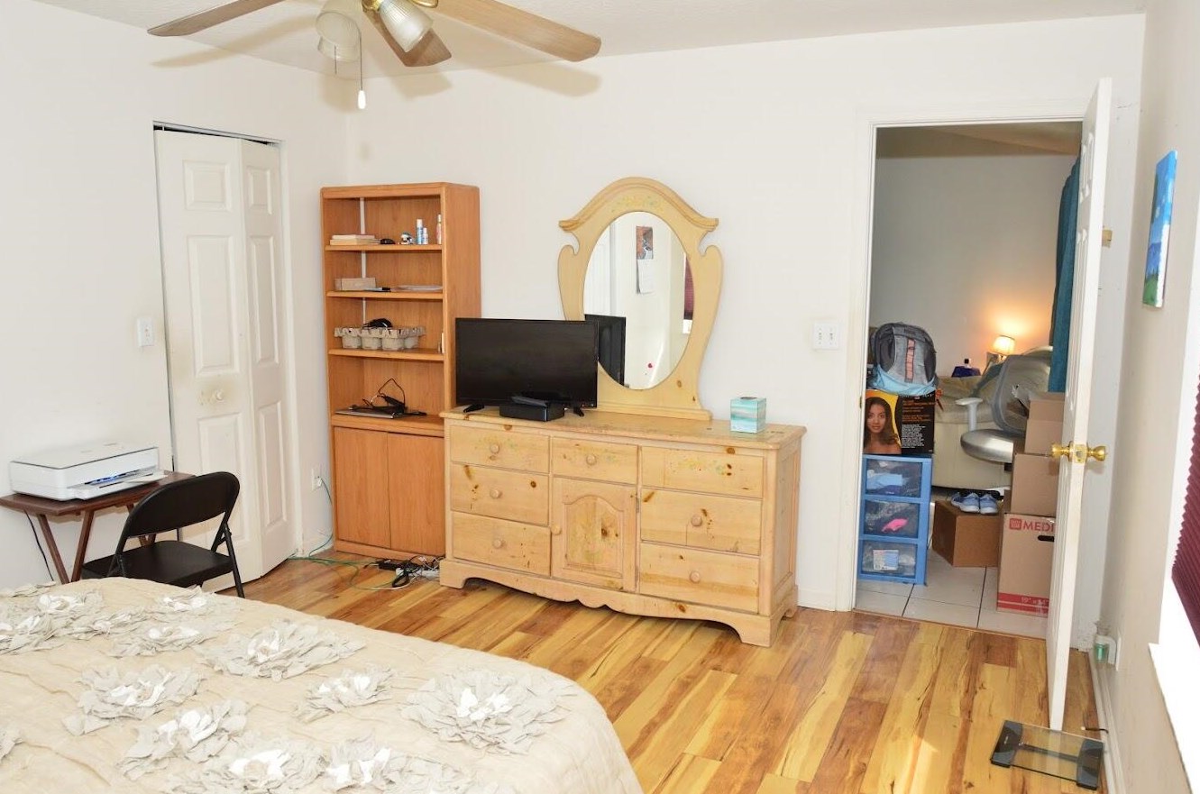 3282 Artesian Dr, Lake Worth FL 33462-3613 exterior