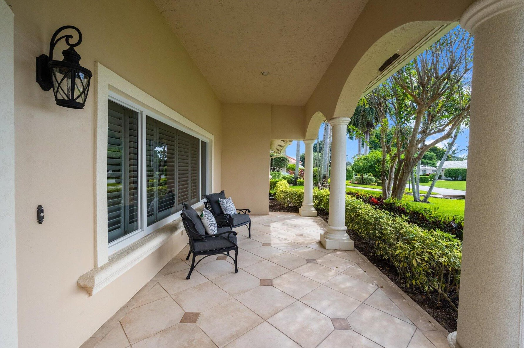 4575 Lake Dr, Boynton Beach, FL 33436-5904