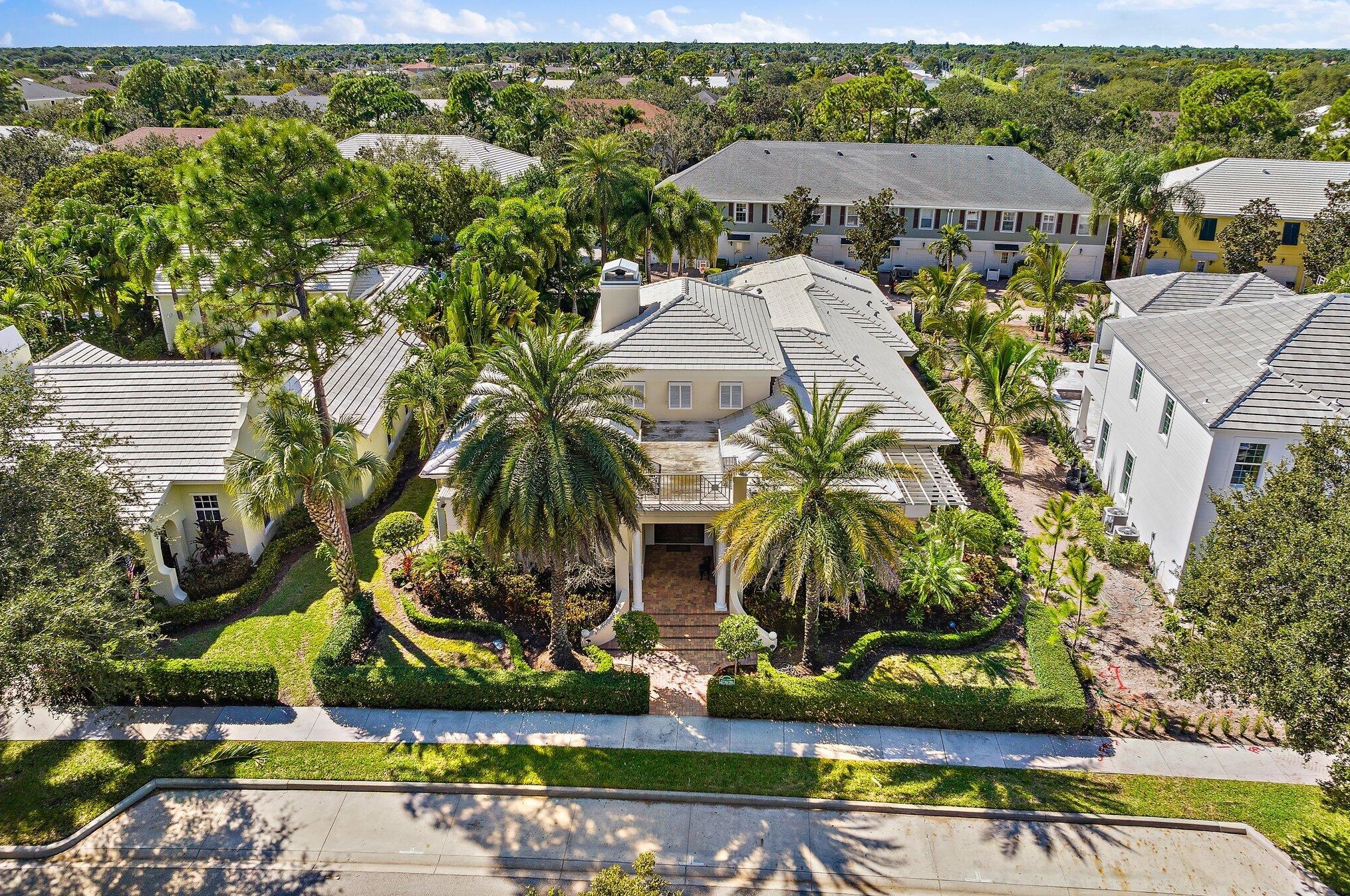 3322 Greenway Dr, Jupiter, FL 33458