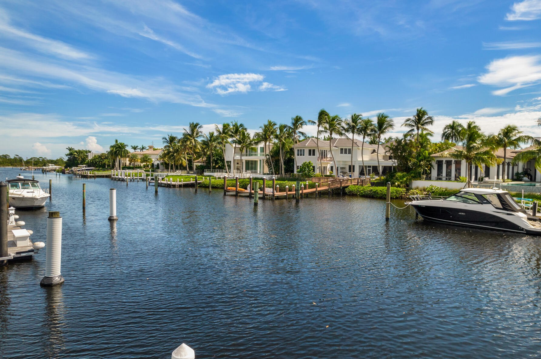207 Island Dr, Jupiter, FL 33477-4073