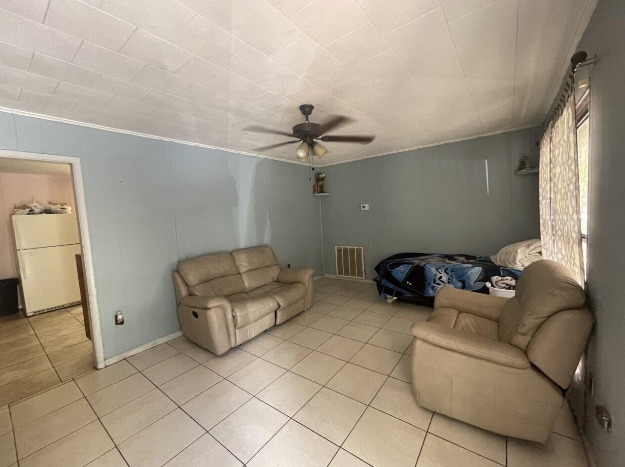 855 8th Ct, Vero Beach, FL 32962