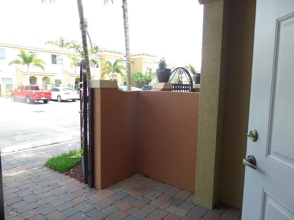 146 Monterey Bay Dr, Boynton Beach, FL 33426
