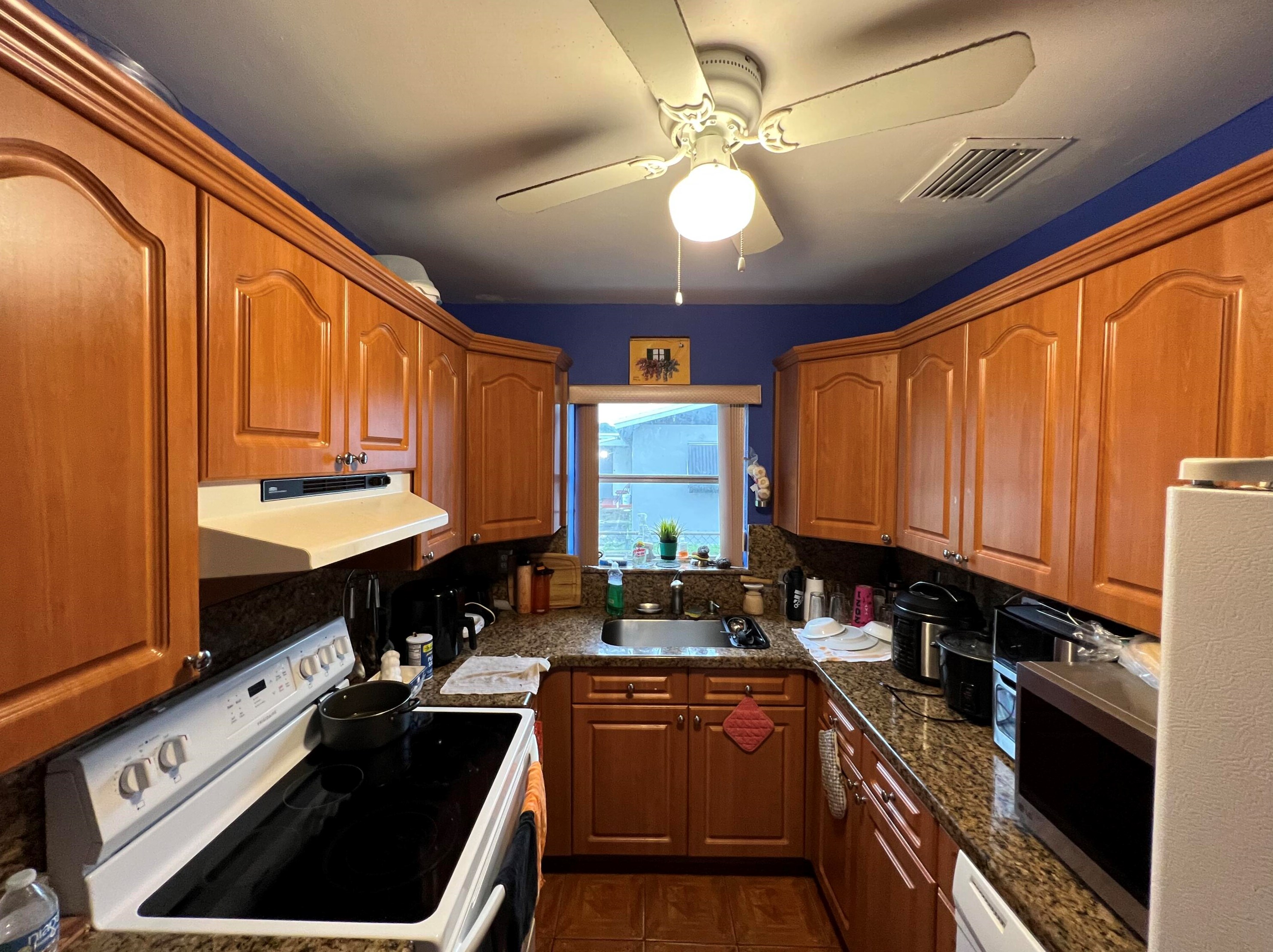 2485 176 Ter, Miami FL 33187-6761 exterior