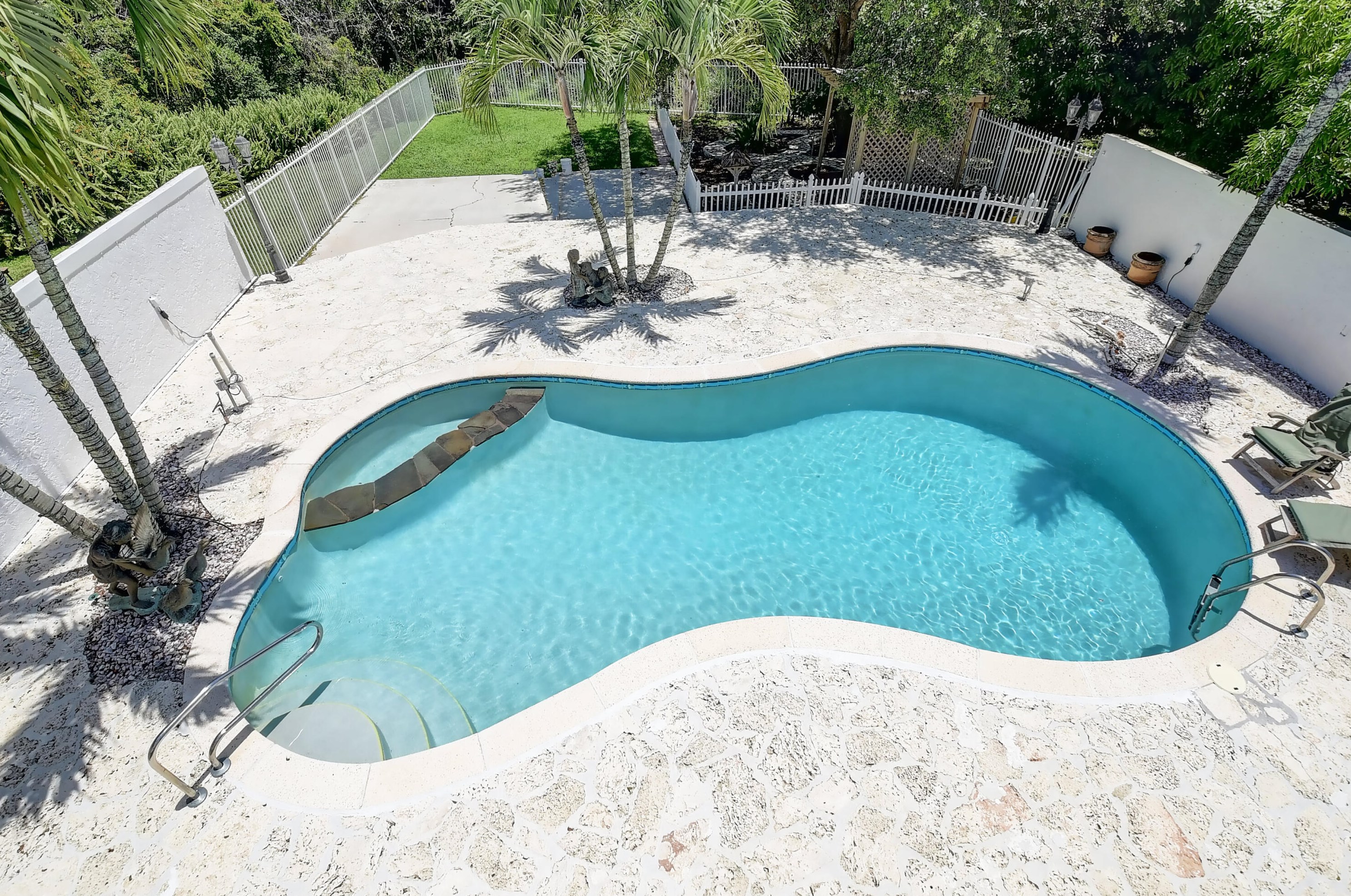 7552 Ridgefield Ln, Lake Worth, FL 33467-7331