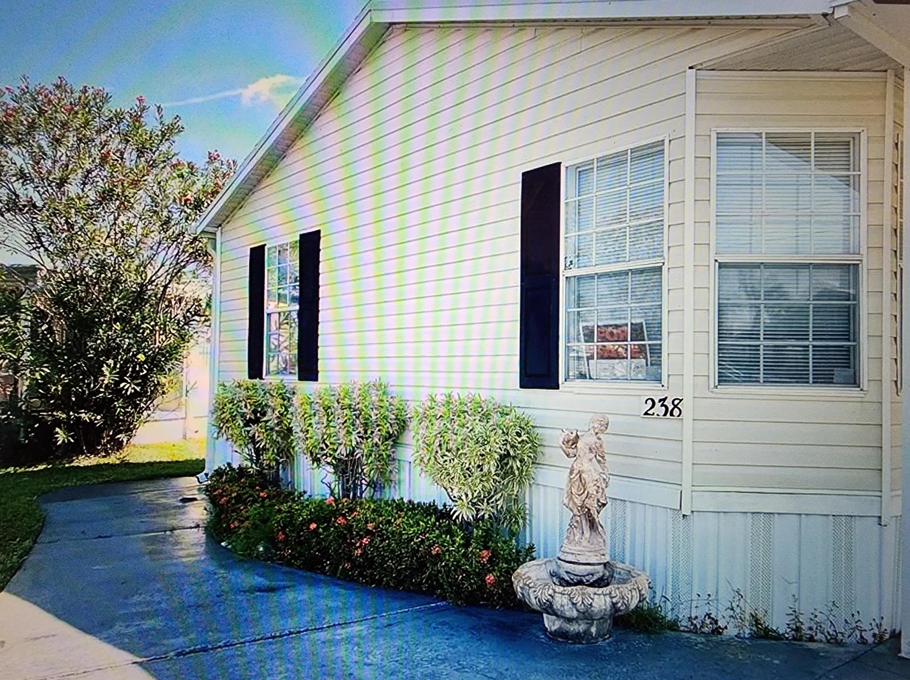 238 Trafalgar Ter, Stuart, FL 34994-4722