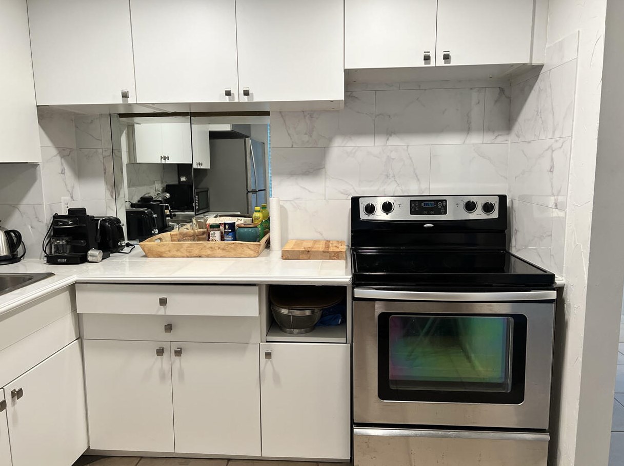 9848 Marina Blvd #825, Boca Raton, FL 33428