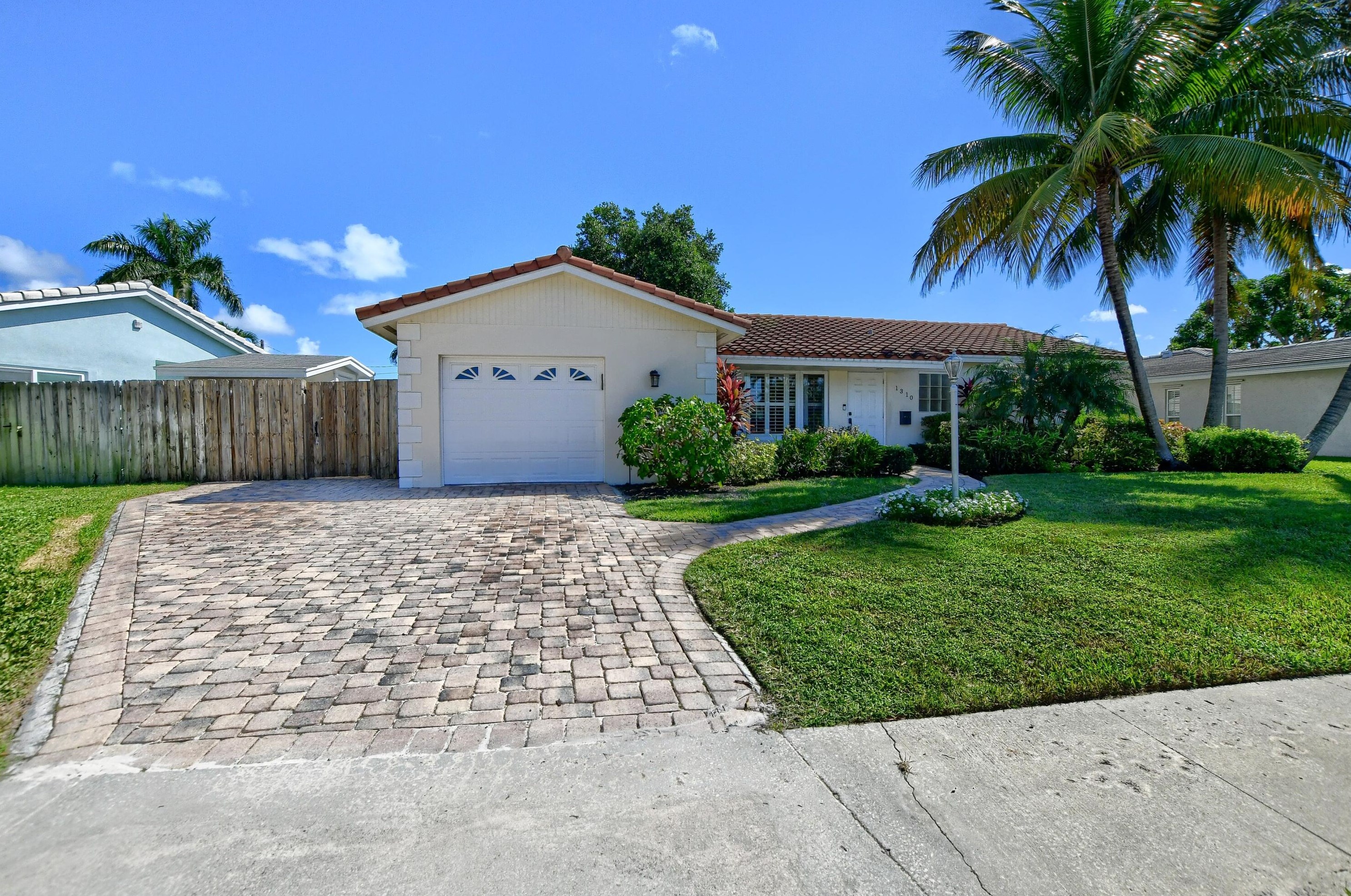 1310 14th Ave, Boca Raton, FL 33486-5383