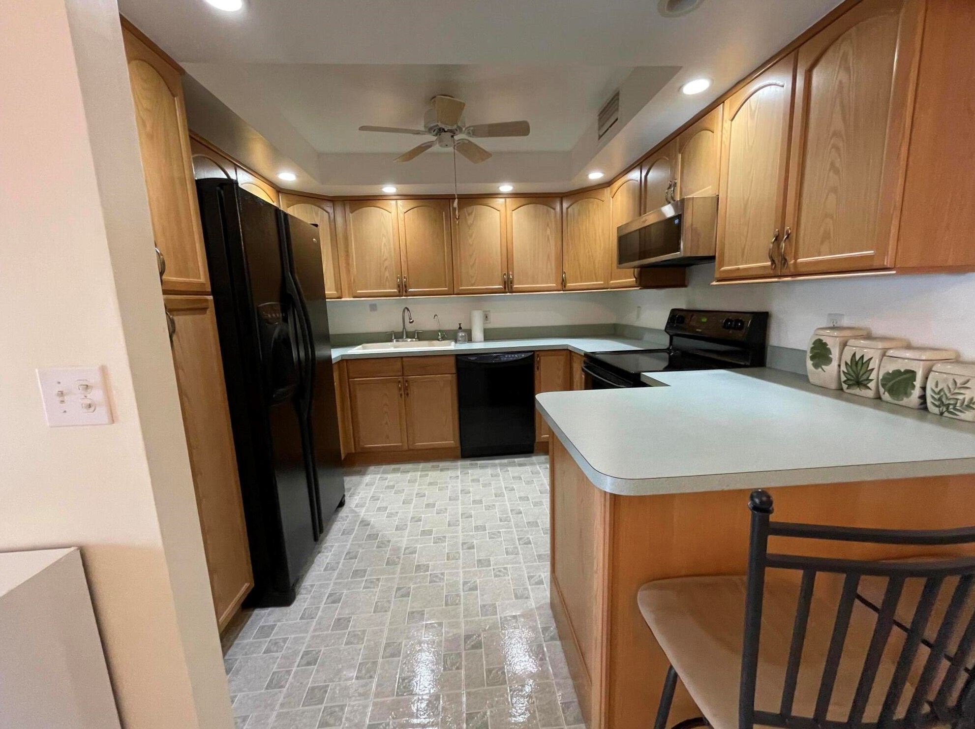 308 Wellington L, West Palm Beach, FL 33417-2523
