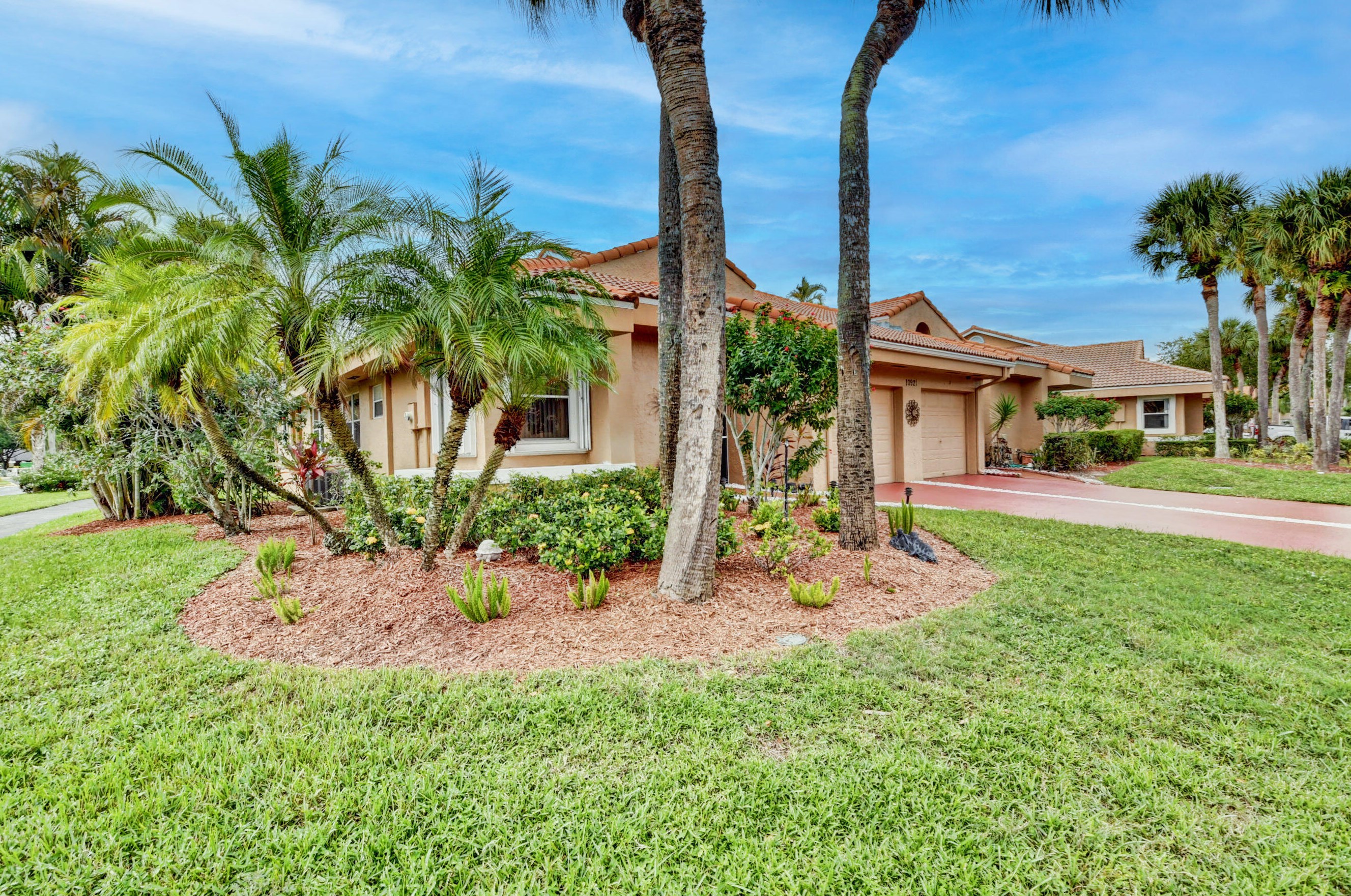10921 Lakemore Ln, Boca Raton, FL 33498-1535
