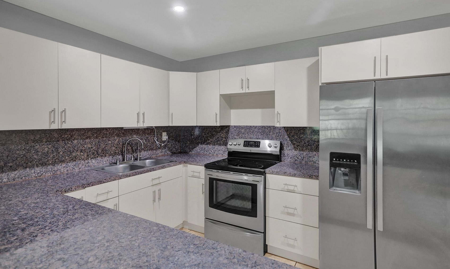 2670 66th Ave, Hollywood, FL 33023-3874