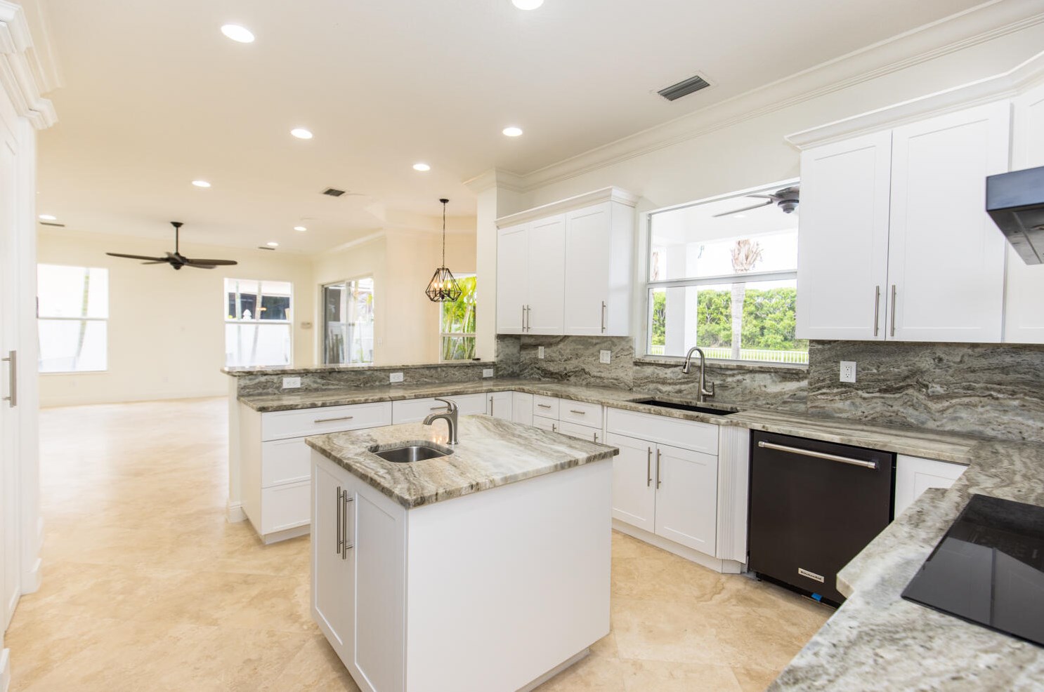 6621 Cobia Cir, Boynton Beach, FL 33437