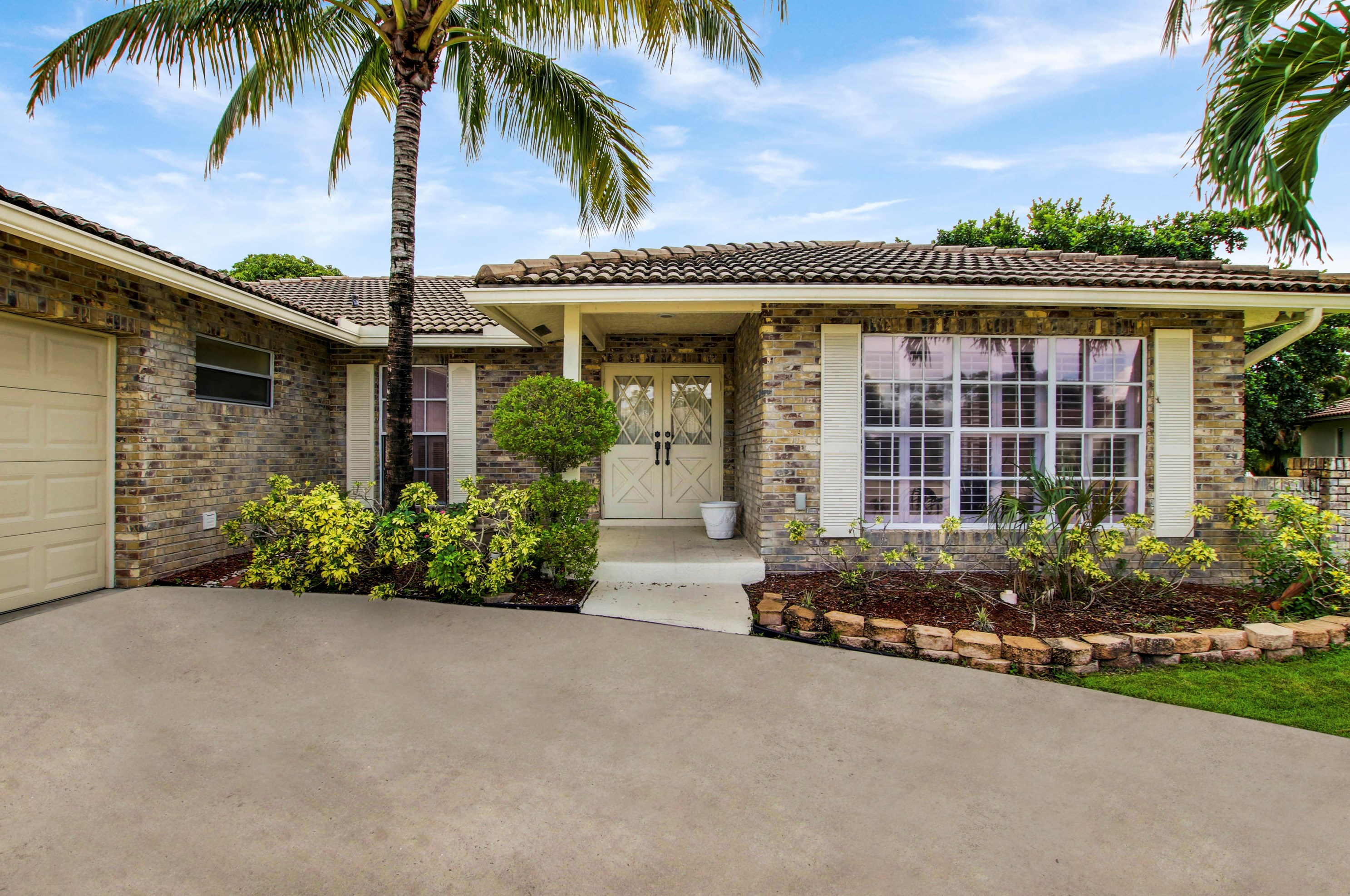 21928 Satinwood Dr, Boca Raton, FL 33428-3037