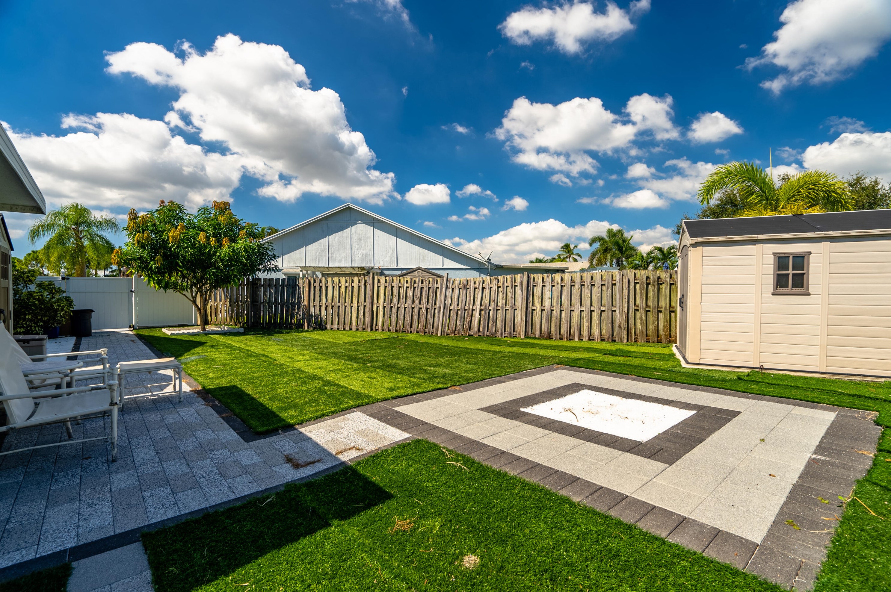 7838 Aztec Ct, Lake Worth, FL 33463-8035