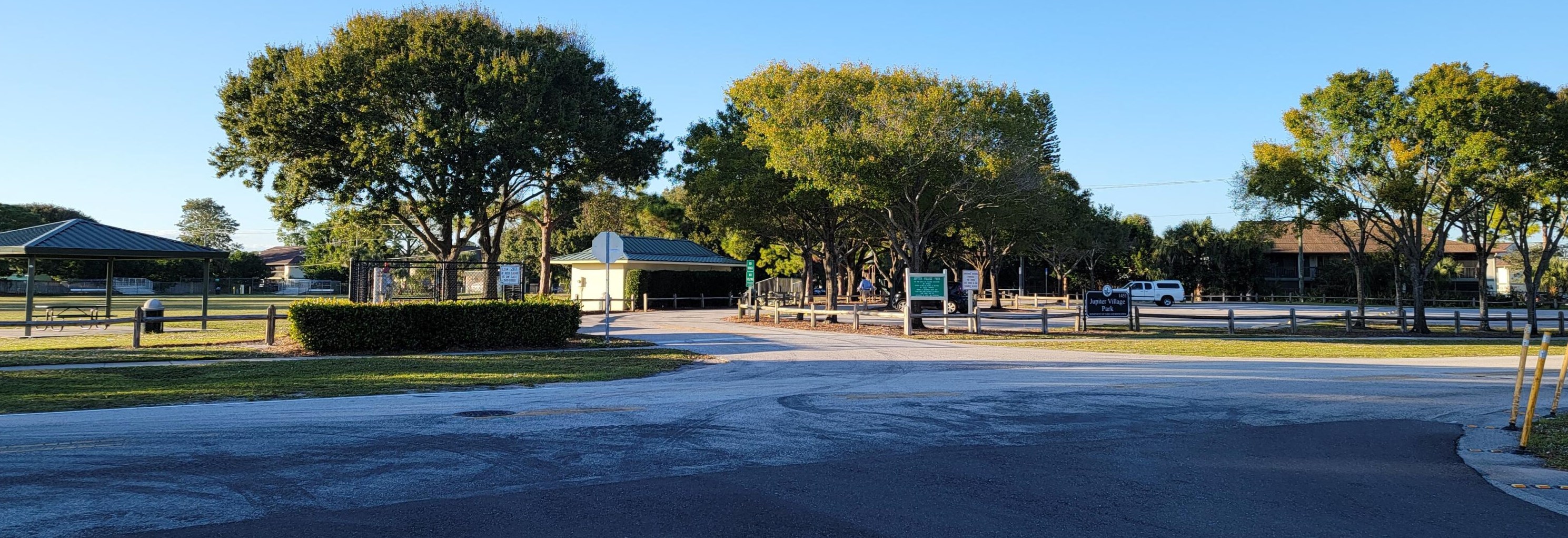 140 Sherwood Cir, Jupiter FL  33458-8512 exterior