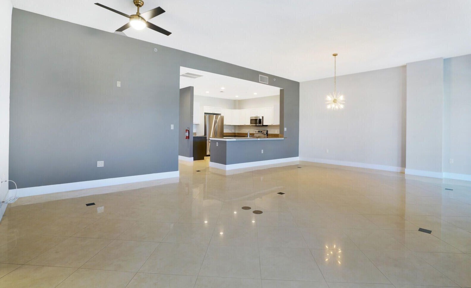 3940 N Flagler Dr #402, West Palm Beach, FL 33407