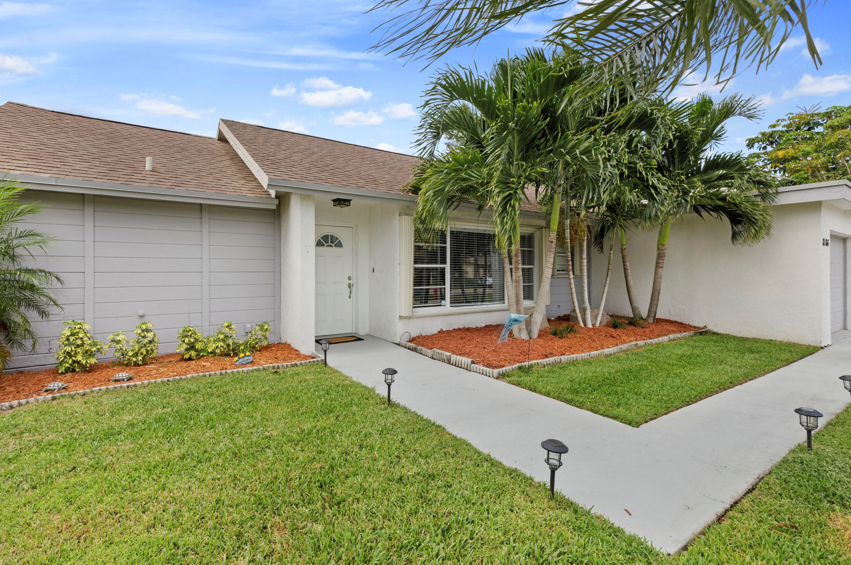 8186 Chatuga Ct, Lake Worth, FL 33467-5504