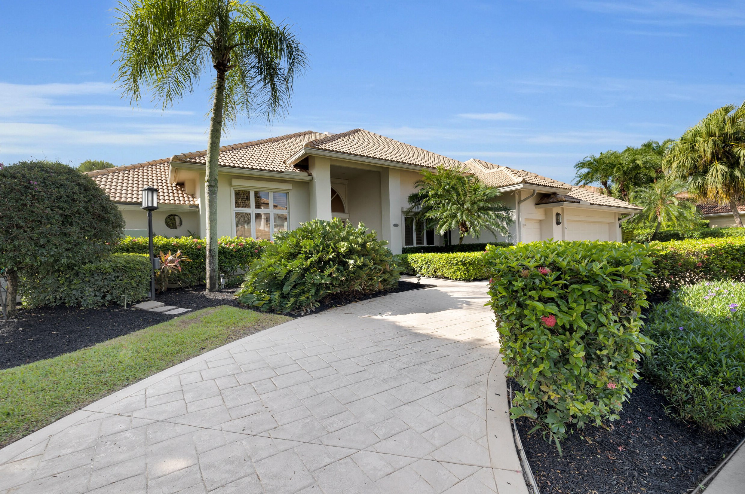 7636 Mandarin Dr, Boca Raton, FL 33433-7422