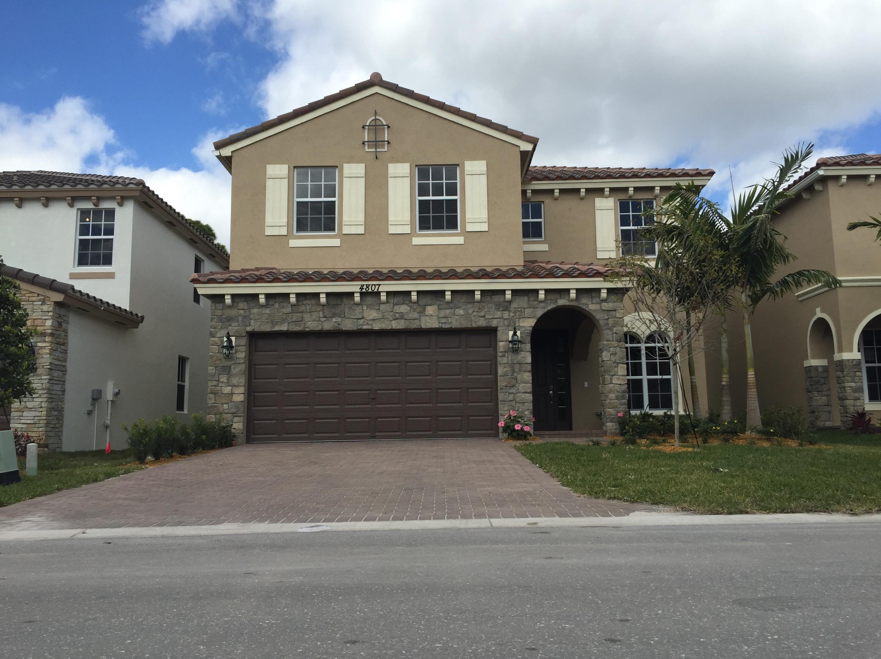4807 Capital Dr, Lake Worth, FL 33463