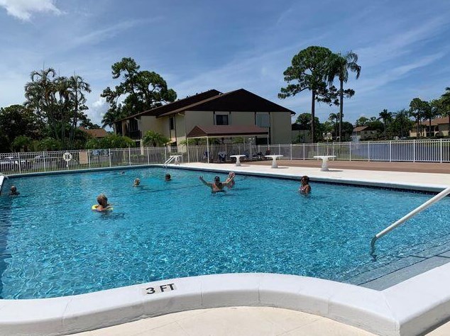 214 Pine Hov Cir, Lake Worth, FL 33463-9224