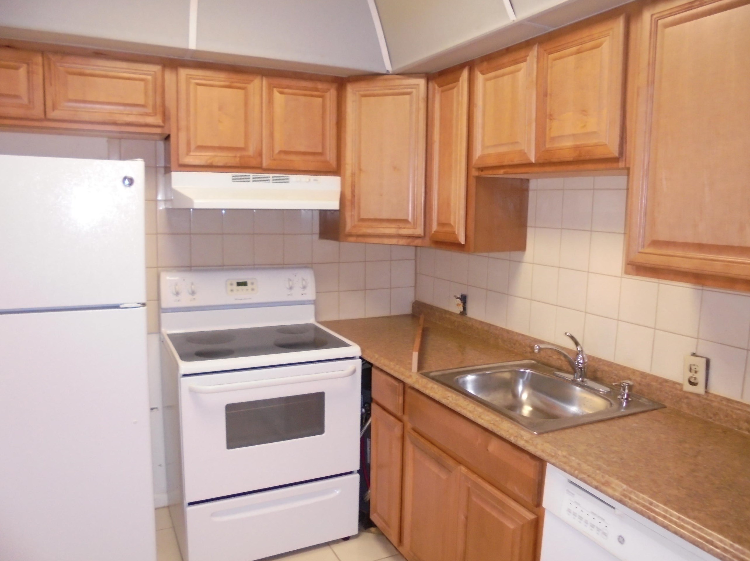 119 Dorset C, Boca Raton FL  33434-6102 exterior